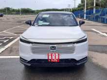 Honda Vezel Z Play MOON ROOF 2024 SUV