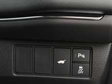 https://riyasewana.com/uploads/honda-vezel-z-2025-1113142312113.jpg