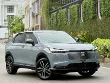 Honda Vezel Z Play 2025 SUV