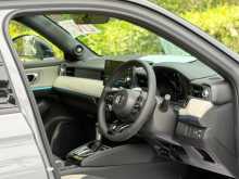 https://riyasewana.com/uploads/honda-vezel-z-2025-1212344512954.jpg