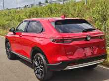 https://riyasewana.com/uploads/honda-vezel-z-2025-1311313812832.jpg