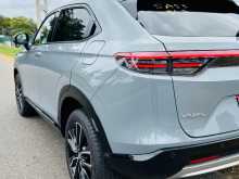 https://riyasewana.com/uploads/honda-vezel-z-2025-1713170612032.jpg