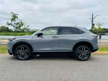 https://riyasewana.com/uploads/honda-vezel-z-2025-1713170612914.jpg