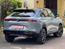 https://riyasewana.com/uploads/honda-vezel-z-2025-18190212544.jpg