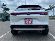 https://riyasewana.com/uploads/honda-vezel-z-2025-1915594912452.jpg