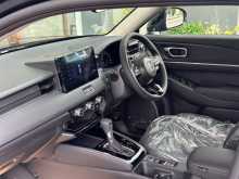 https://riyasewana.com/uploads/honda-vezel-z-2025-2010555612933.jpg
