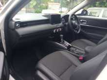 https://riyasewana.com/uploads/honda-vezel-z-2025-2112241012763.jpg