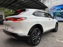 https://riyasewana.com/uploads/honda-vezel-z-2025-2119445512763.jpg