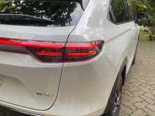 https://riyasewana.com/uploads/honda-vezel-z-2025-2317273612582.jpg