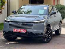 Honda Vezel Z Play Moonroof 2025 SUV