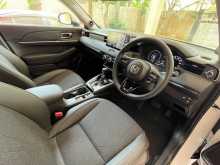 https://riyasewana.com/uploads/honda-vezel-z-2025-29053812973.jpg