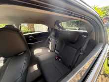 https://riyasewana.com/uploads/honda-vezel-z-2025-2916242812813.jpg