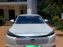 Honda Vezel Z E-hev 2025 SUV