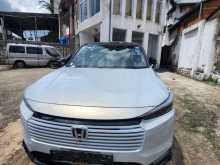 Honda Vezel Z Play MOONROOF 2025 SUV
