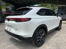 https://riyasewana.com/uploads/honda-vezel-z-2025-37431812093.jpg