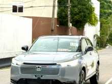 https://riyasewana.com/uploads/honda-vezel-z-2025-710142612752.jpg