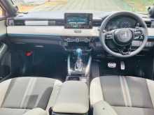 https://riyasewana.com/uploads/honda-vezel-z-2025-810353012604.jpg