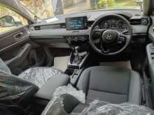 https://riyasewana.com/uploads/honda-vezel-z-2101256484.jpg