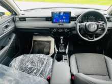 https://riyasewana.com/uploads/honda-vezel-z-2104741995.jpg