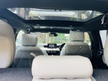 https://riyasewana.com/uploads/honda-vezel-z-2111001517015.jpg