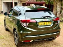 https://riyasewana.com/uploads/honda-vezel-z-211232917024.jpg