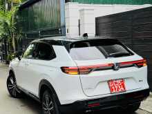 https://riyasewana.com/uploads/honda-vezel-z-211284022083.jpg