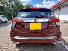 https://riyasewana.com/uploads/honda-vezel-z-21134259212.jpg