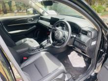 https://riyasewana.com/uploads/honda-vezel-z-2123092017395.jpg
