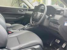 https://riyasewana.com/uploads/honda-vezel-z-214225624351.jpg