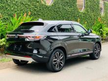 https://riyasewana.com/uploads/honda-vezel-z-215405124692.jpg
