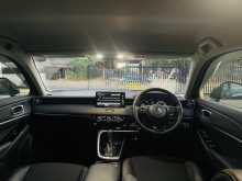 https://riyasewana.com/uploads/honda-vezel-z-2181815275.jpg