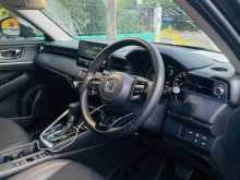 https://riyasewana.com/uploads/honda-vezel-z-2181815404.jpg