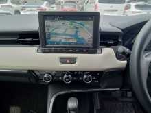 https://riyasewana.com/uploads/honda-vezel-z-22115407386.jpg