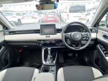 https://riyasewana.com/uploads/honda-vezel-z-22115407995.jpg