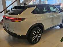 https://riyasewana.com/uploads/honda-vezel-z-22125226625.jpg