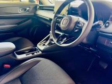 https://riyasewana.com/uploads/honda-vezel-z-2213002824812.jpg