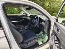 https://riyasewana.com/uploads/honda-vezel-z-221747564592.jpg
