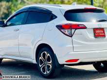 https://riyasewana.com/uploads/honda-vezel-z-22182557214.jpg