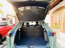 https://riyasewana.com/uploads/honda-vezel-z-2219414924523.jpg