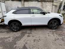 https://riyasewana.com/uploads/honda-vezel-z-2265124246.jpg