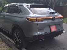 https://riyasewana.com/uploads/honda-vezel-z-2282740353.jpg