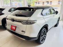 https://riyasewana.com/uploads/honda-vezel-z-2311164517083.jpg