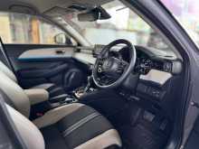 https://riyasewana.com/uploads/honda-vezel-z-23112353722.jpg