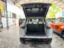 https://riyasewana.com/uploads/honda-vezel-z-23112353805.jpg
