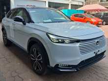 Honda Vezel Z Play Moon Roof Premium 2026 SUV