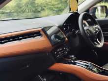 https://riyasewana.com/uploads/honda-vezel-z-2313584422903.jpg