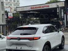 https://riyasewana.com/uploads/honda-vezel-z-2316105317634.jpg
