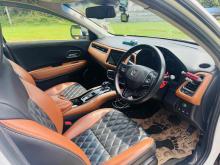 https://riyasewana.com/uploads/honda-vezel-z-2319142924581.jpg