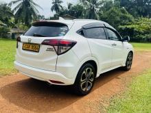 https://riyasewana.com/uploads/honda-vezel-z-2319143024253.jpg