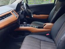 https://riyasewana.com/uploads/honda-vezel-z-232120346166.jpg